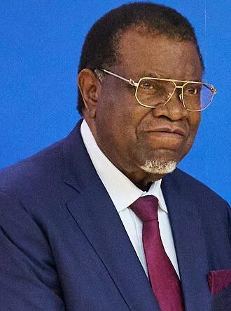 Hage Geingob height profile photo