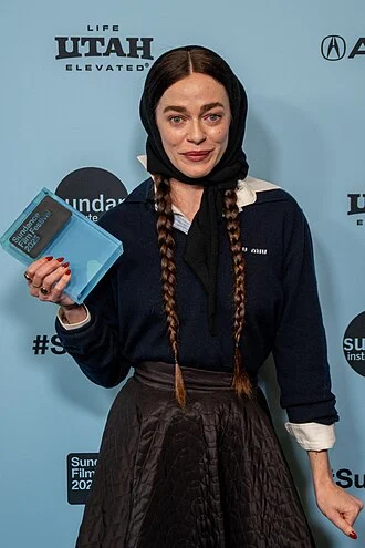 Hailey Gates height profile photo