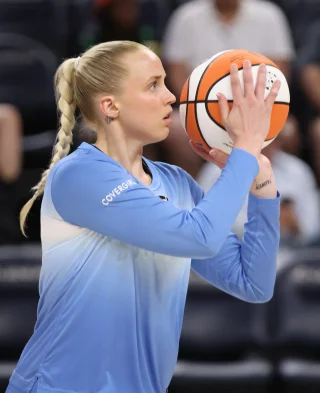 Hailey Van Lith height profile photo