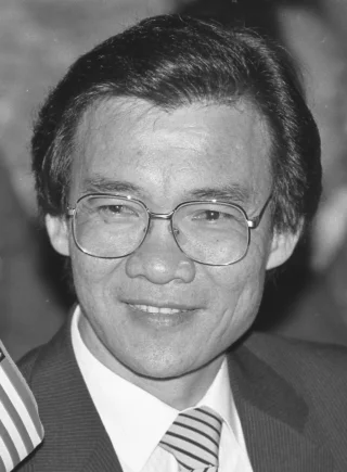 Haing S. Ngor height profile photo