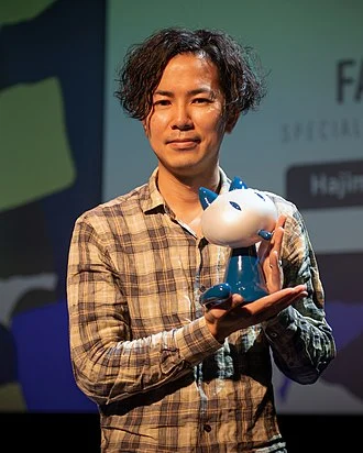 Hajime Isayama height profile photo