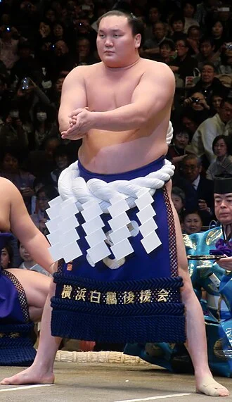 Hakuhō Shō height profile photo