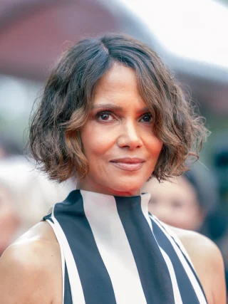 Halle Berry height profile photo