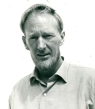 Hamish MacInnes height profile photo