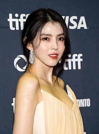 Han So-hee height profile photo