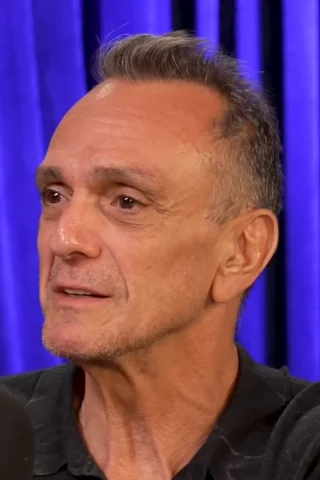Hank Azaria height profile photo