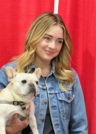 Hannah Kasulka height profile photo