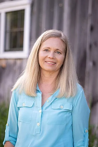 Hannah Pingree height profile photo