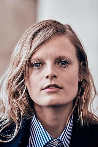Hanne Gaby Odiele height profile photo