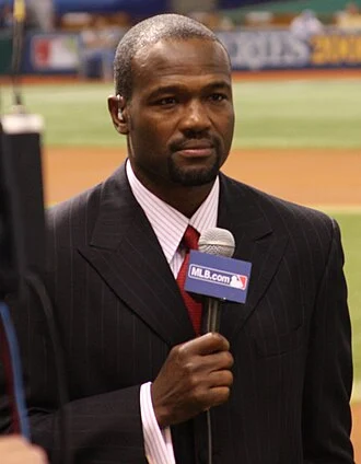 Harold Reynolds height profile photo