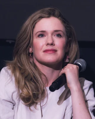 Harriet Dyer height profile photo