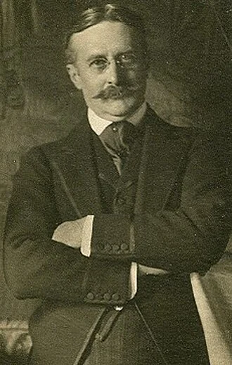 Harry Gordon Selfridge height profile photo