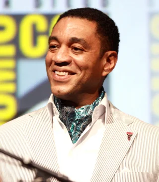 Harry Lennix height profile photo