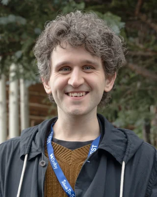 Harry Melling height profile photo