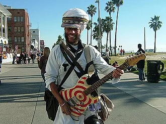 Harry Perry (musician) height profile photo