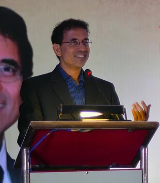 Harsha Bhogle height profile photo