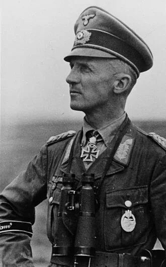 Hasso von Manteuffel height profile photo
