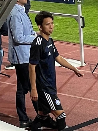 Hayao Kawabe height profile photo