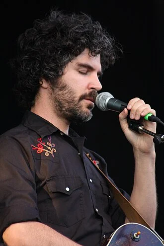 Hayden (musician) height profile photo