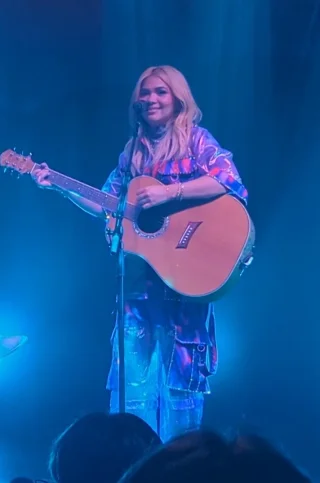 Hayley Kiyoko height profile photo