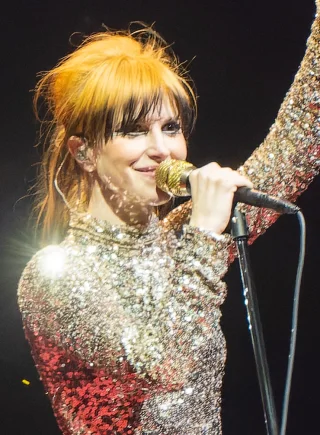 Hayley Williams height profile photo
