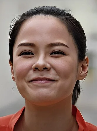 Hayley Woo height profile photo