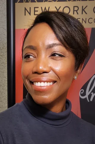 Heather Headley height profile photo