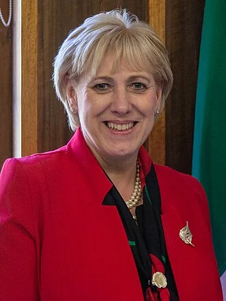 Heather Humphreys height profile photo