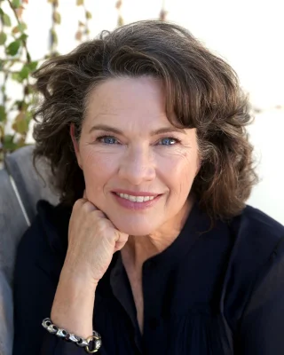 Heather Langenkamp height profile photo