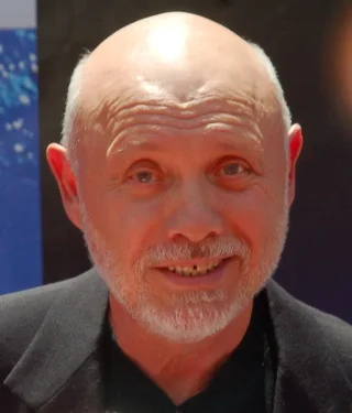 Héctor Elizondo height profile photo