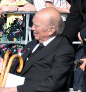 Heinrich IV, Prince Reuss of Köstritz height profile photo