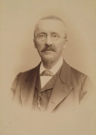 Heinrich Schliemann height profile photo