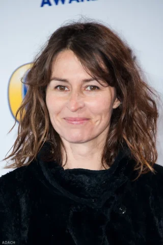 Helen Baxendale height profile photo