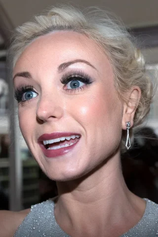 Helen George height profile photo