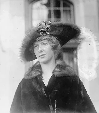 Helen Huntington Hull height profile photo