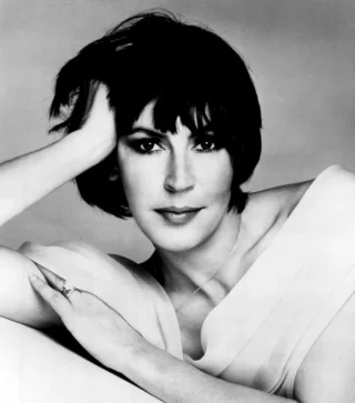 Helen Reddy height profile photo
