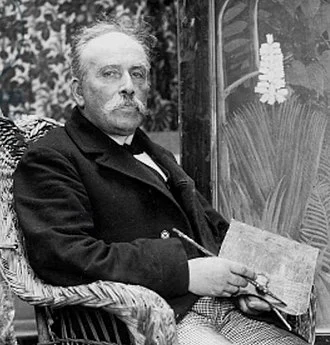 Henri Rousseau height profile photo