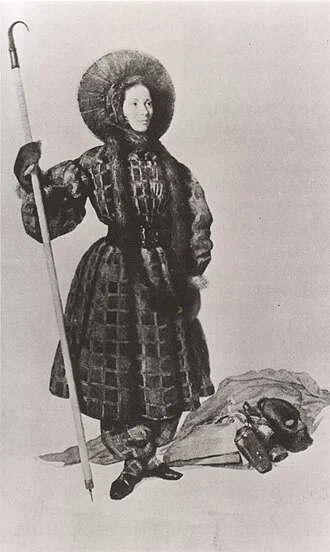 Henriette d'Angeville height profile photo