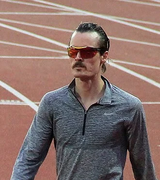 Henrik Ingebrigtsen height profile photo