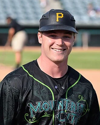 Henry Davis (baseball) height profile photo