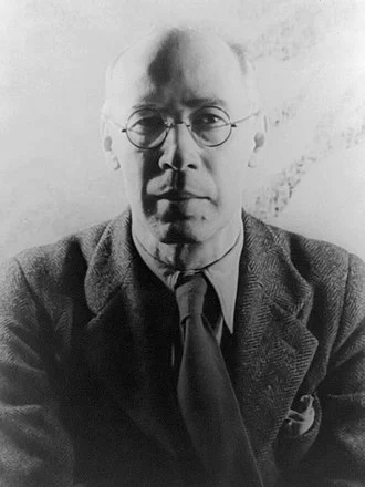 Henry Miller height profile photo