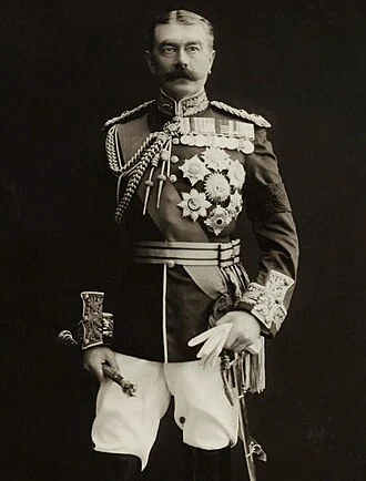 Herbert Kitchener, 1st Earl Kitchener height profile photo