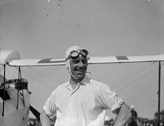 Hereward de Havilland height profile photo