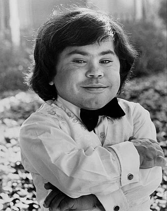 Hervé Villechaize height profile photo