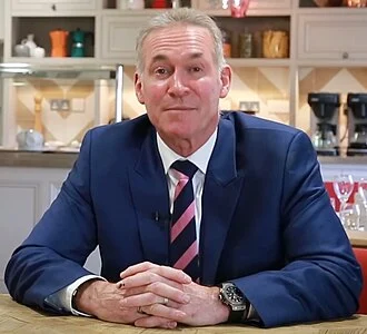 Hilary Jones (doctor) height profile photo