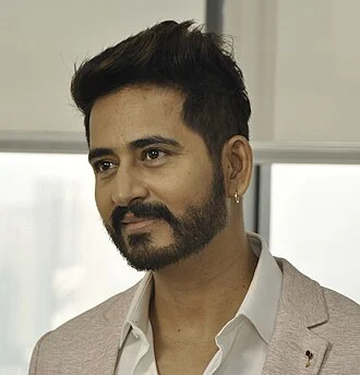Hiran Chatterjee height profile photo