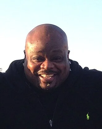 Hollis Thomas height profile photo