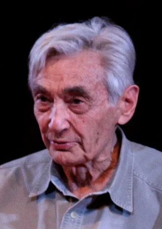 Howard Zinn height profile photo