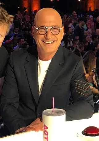 Howie Mandel height profile photo