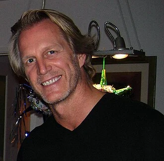 Hoyt Richards height profile photo